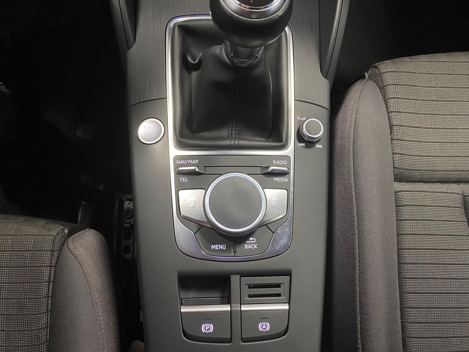 Fahrzeugabbildung Audi A3 1.5 ACT 35 TFSI SPORT NAVI+PDC+SITZHEIZ+KLIMA