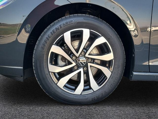 Golf VIII 2.0 TDI DSG ACTIVE LED+ACC+NAVI.+SIHZ+