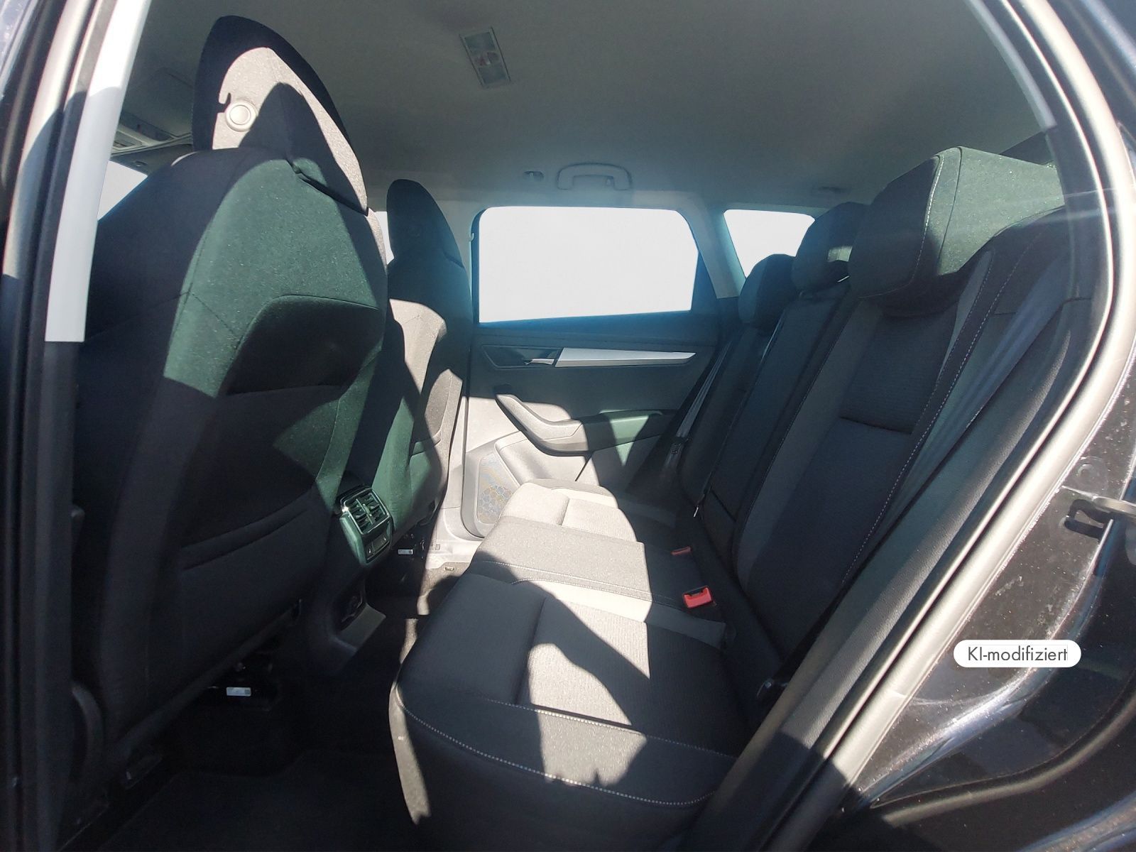 Skoda Karoq - Bild 15