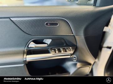 صورة 8 لـ 2025 Mercedes-BENZ EQA