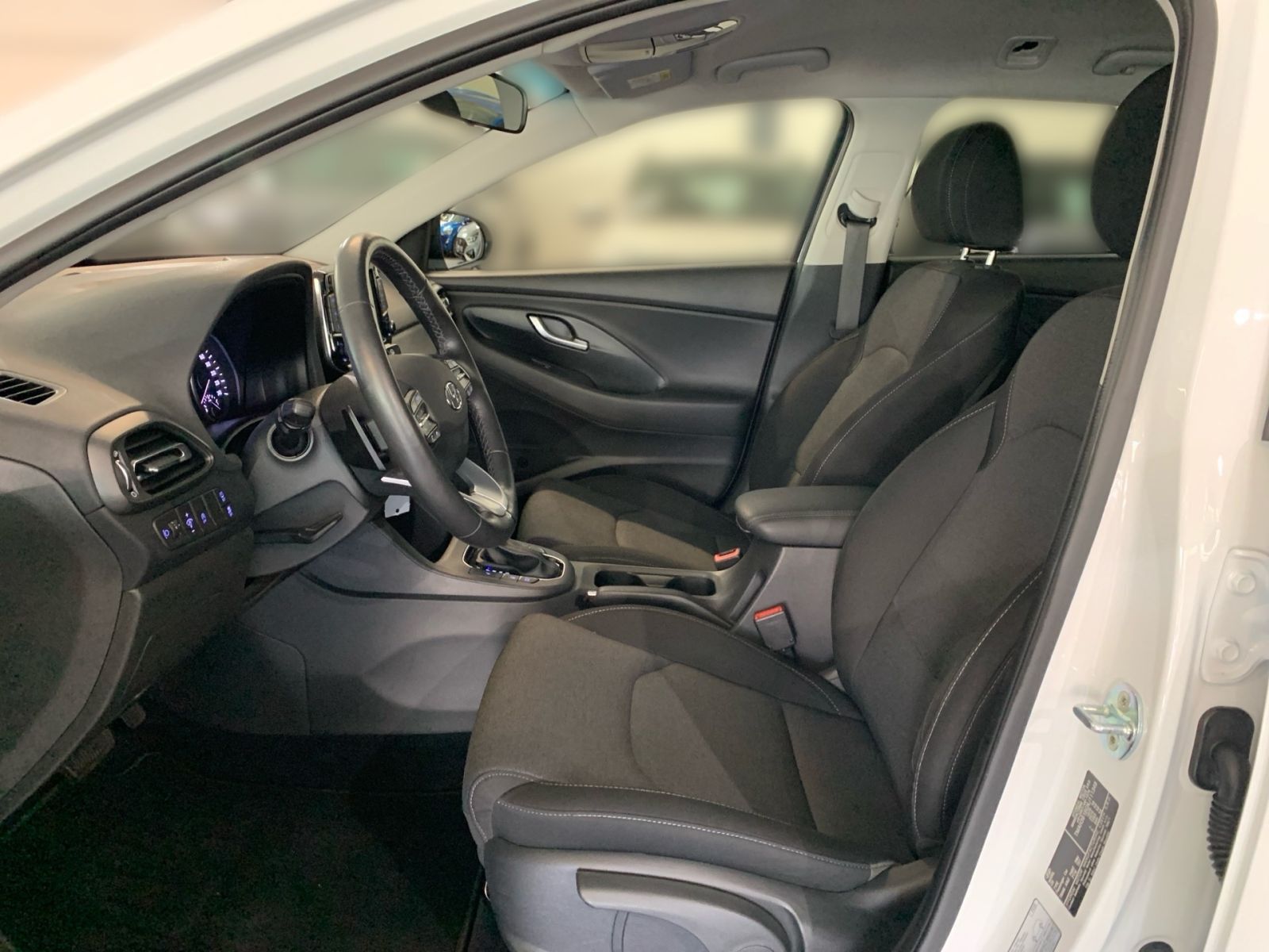 Fahrzeugabbildung Hyundai i30 Kombi 1.0 T-GDI 7-DCT Edition 30