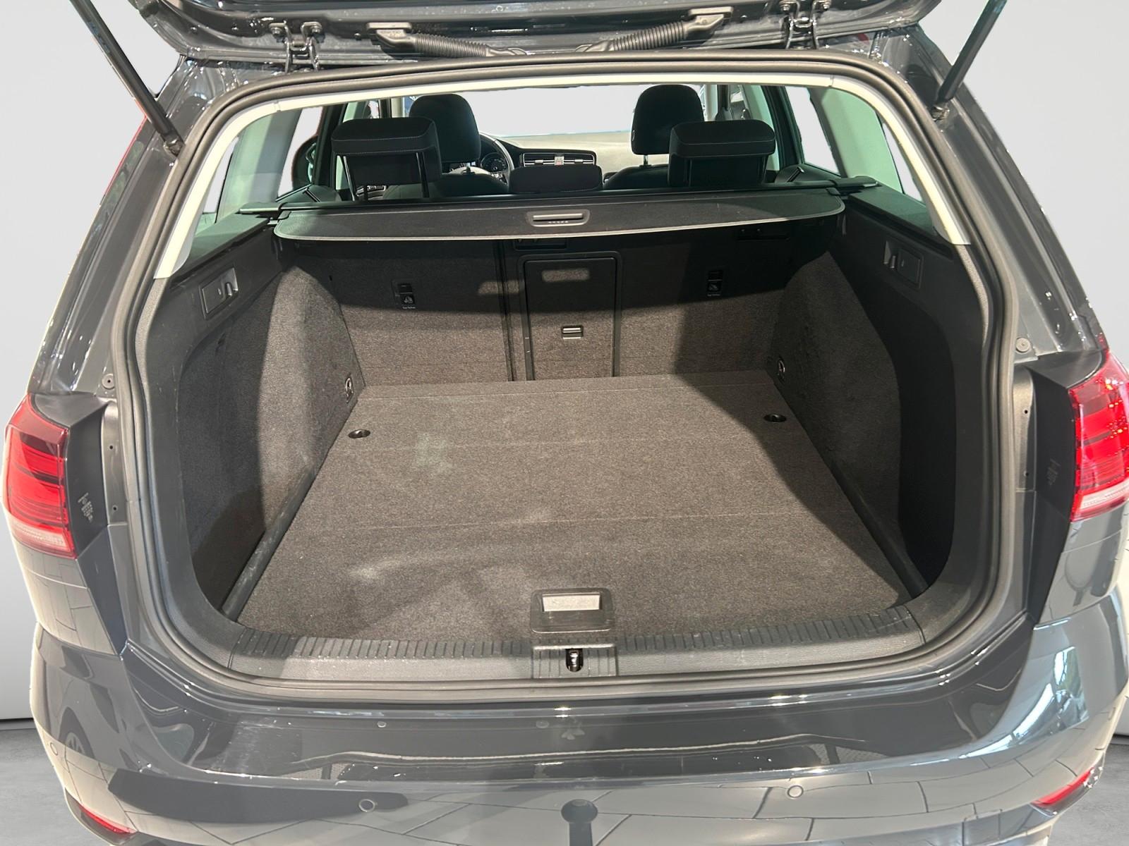 Volkswagen Golf VII Var. Highline LED/ACC/SZH/AHK/NAV, миниатюра 10