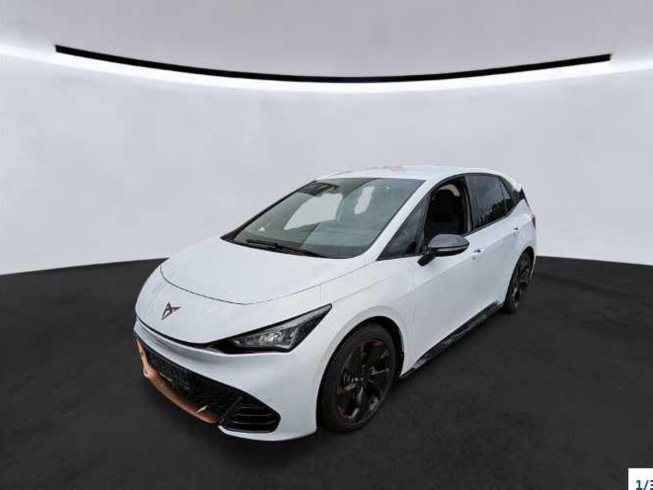 Cupra Born 150kW/62kWh NAVI LED 19LM GJR KAMERA SITZH.