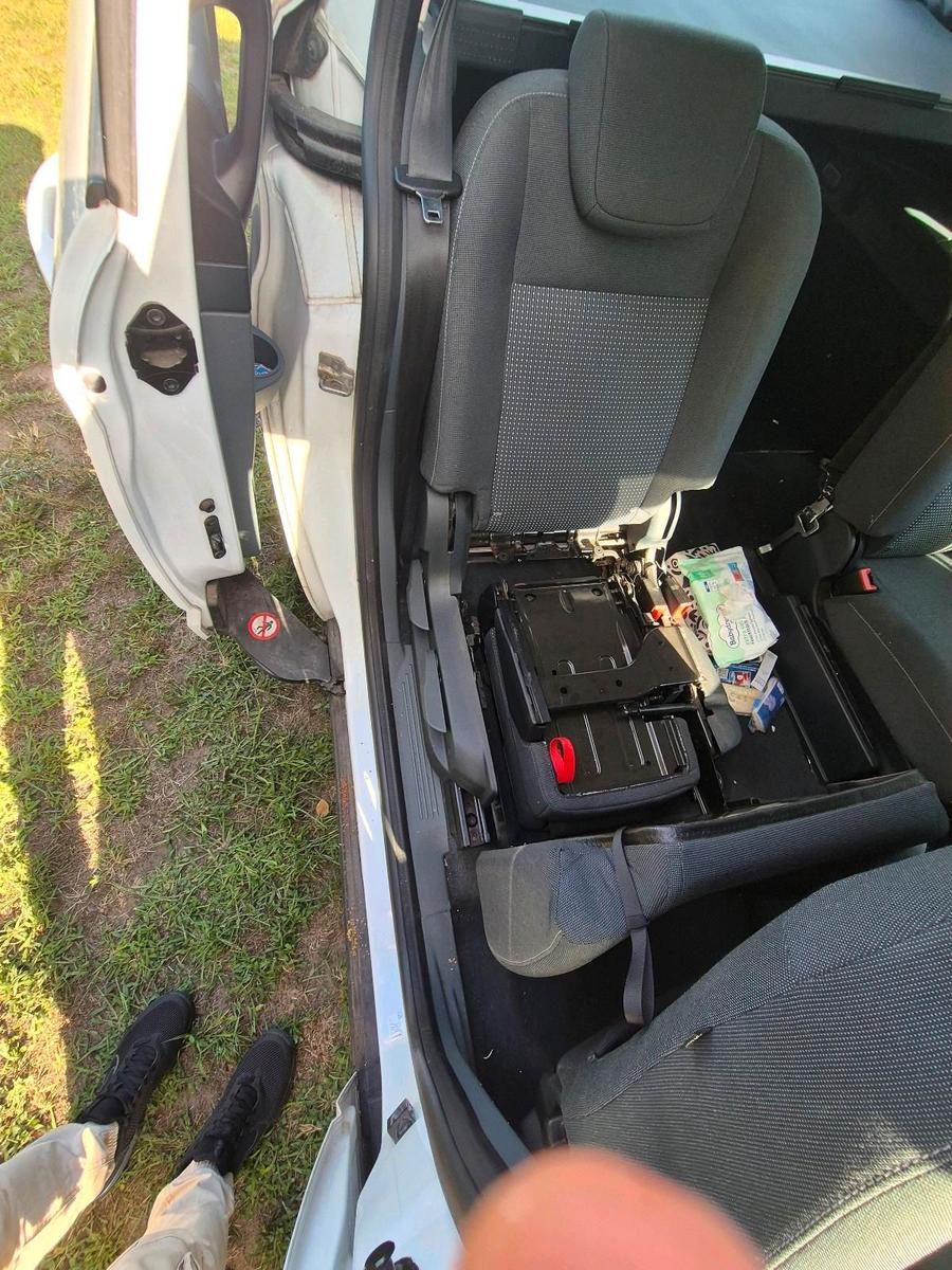 Ford C-MAX 2014 — photo 11