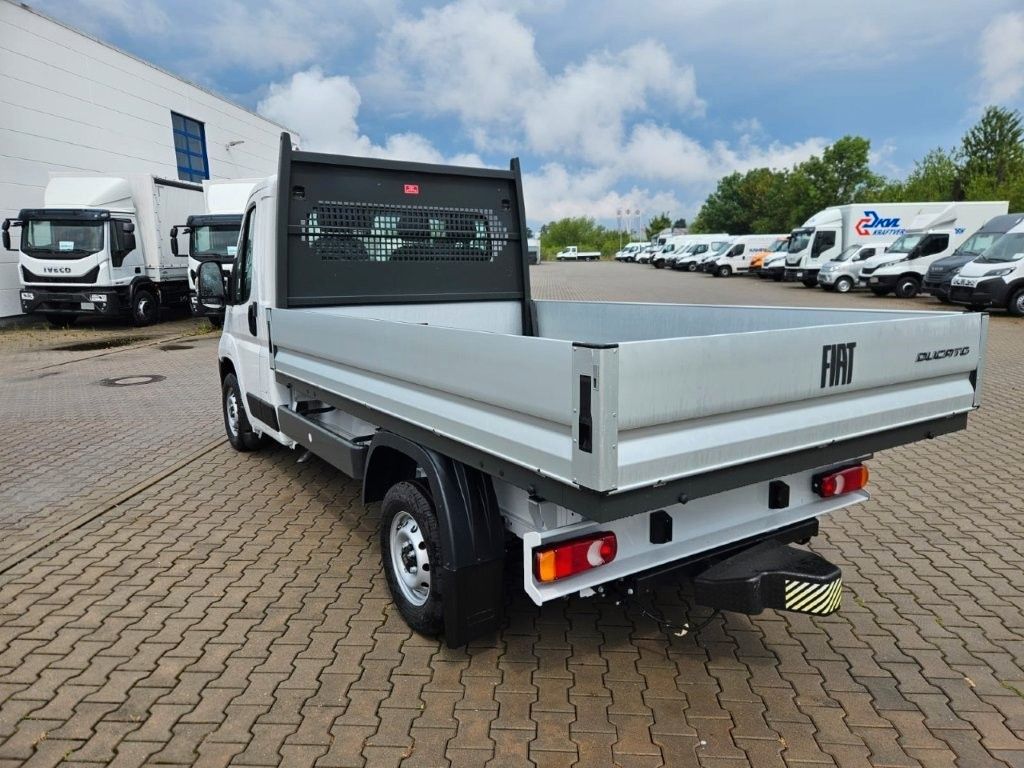 Fahrzeugabbildung Fiat Ducato Pritschenwagen 35 L2 140 Multijet Light