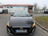 Hyundai i30 Fastback -TÜV/Inspektion/Reifen NEU- - Hyundai i30: Inspektion