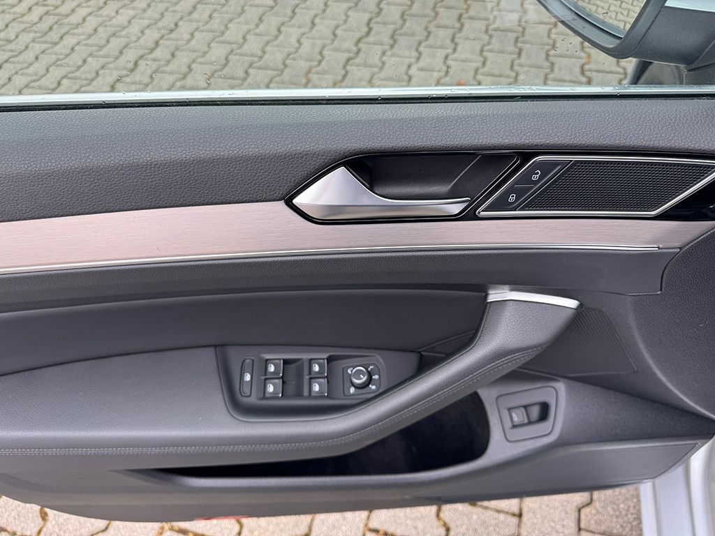 Passat Variant 2.0 TDI Highline *LED*AHK*STDHZG*