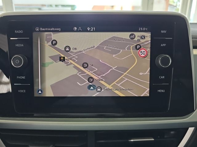Fahrzeugabbildung Volkswagen T-Roc 1.5 TSI DSG Goal NAVI STANDHZ ACC SHZ LM17