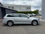 Volkswagen 2.0 TDi DSG Comfortline 1.Hd Business LED Kamera - Volkswagen Passat Variant in Karlsruhe