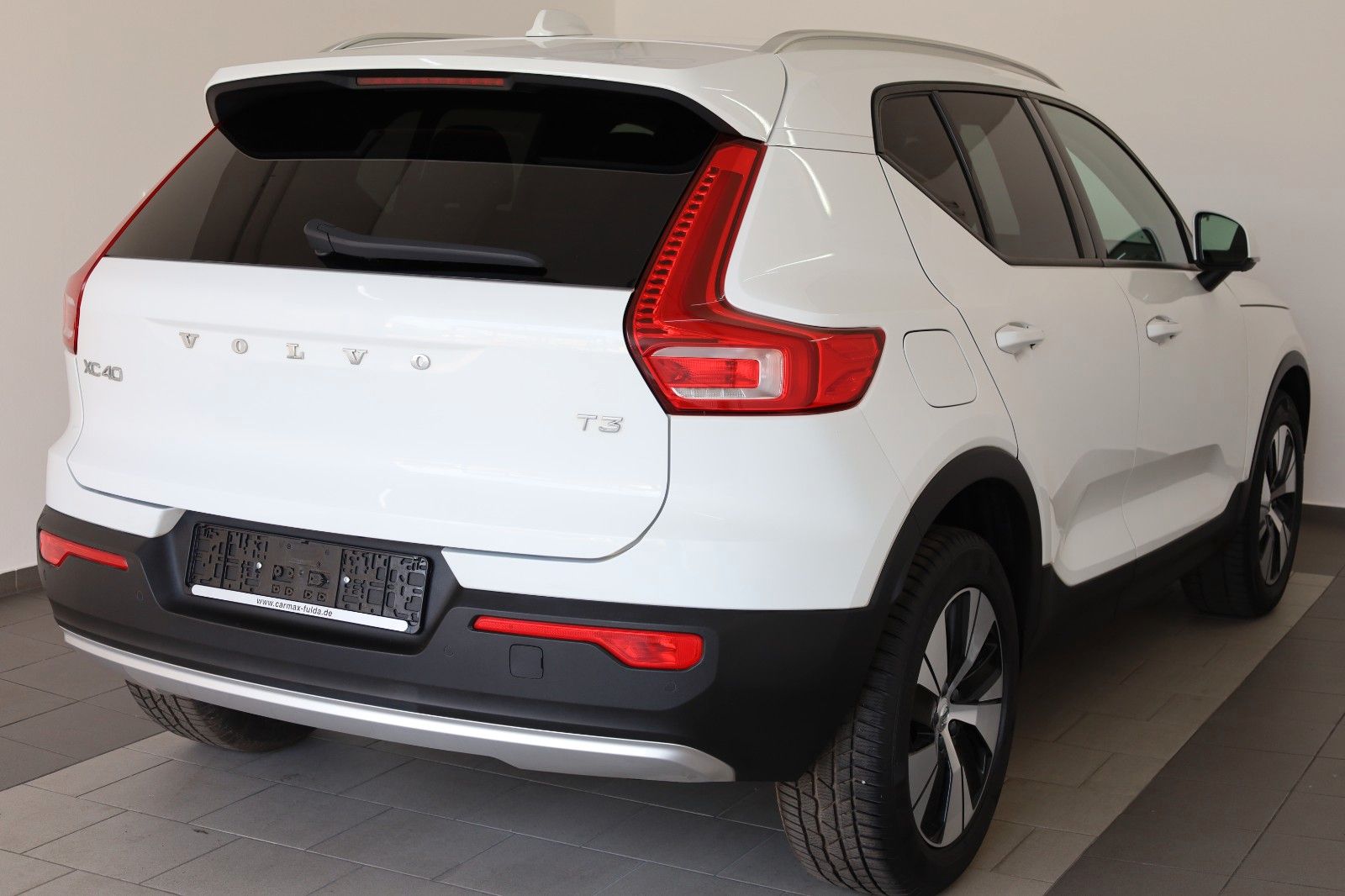 Fahrzeugabbildung Volvo XC40 Momentum Pro Leder,Navi,LED,360° Kamera,SH