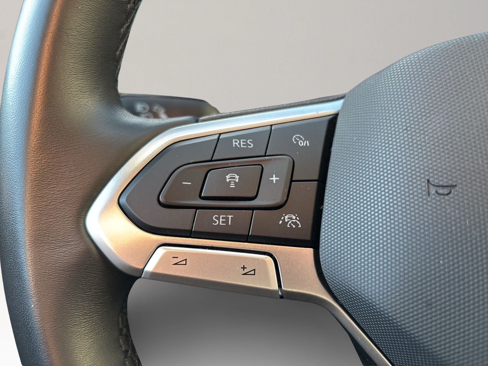 T-Cross GOAL 1.0 TSI, Navi, ACC, LED 5-Gang