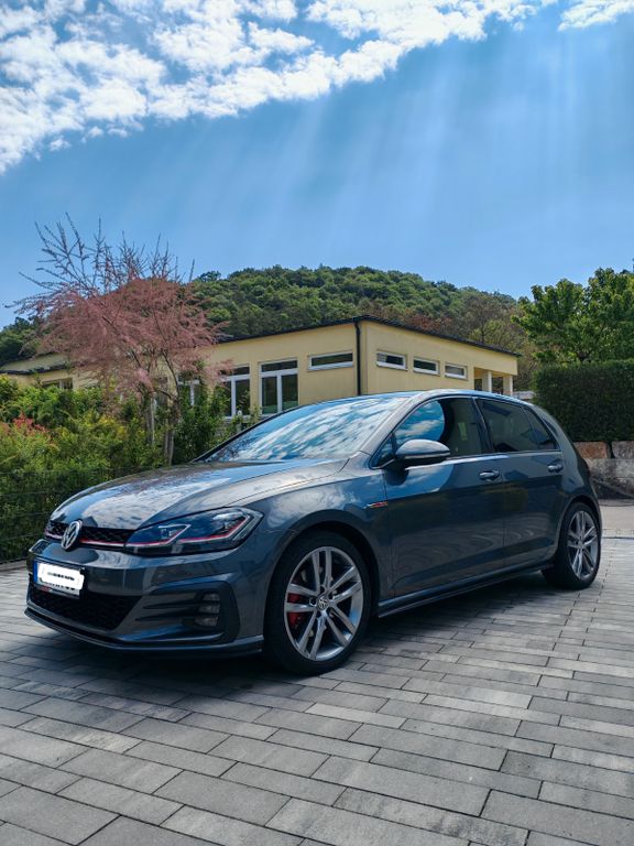Image of Volkswagen Golf
