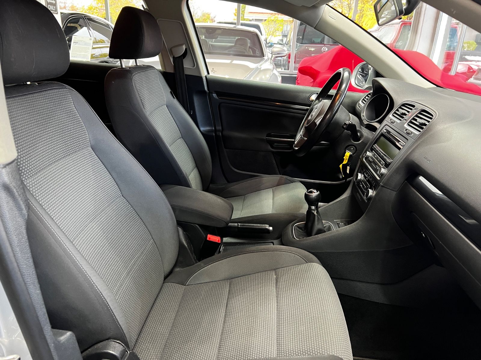 Fahrzeugabbildung Volkswagen Golf VI Variant 1.6 TDI Comfortline*TÜV 02/2026*