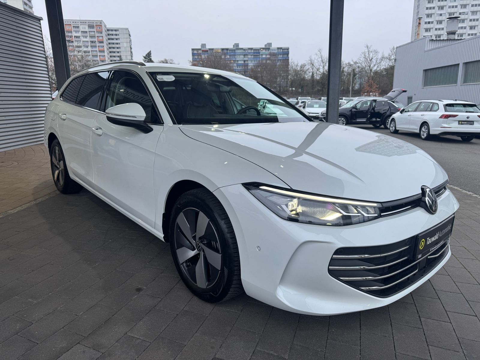 Volkswagen Passat Variant - Bild 3