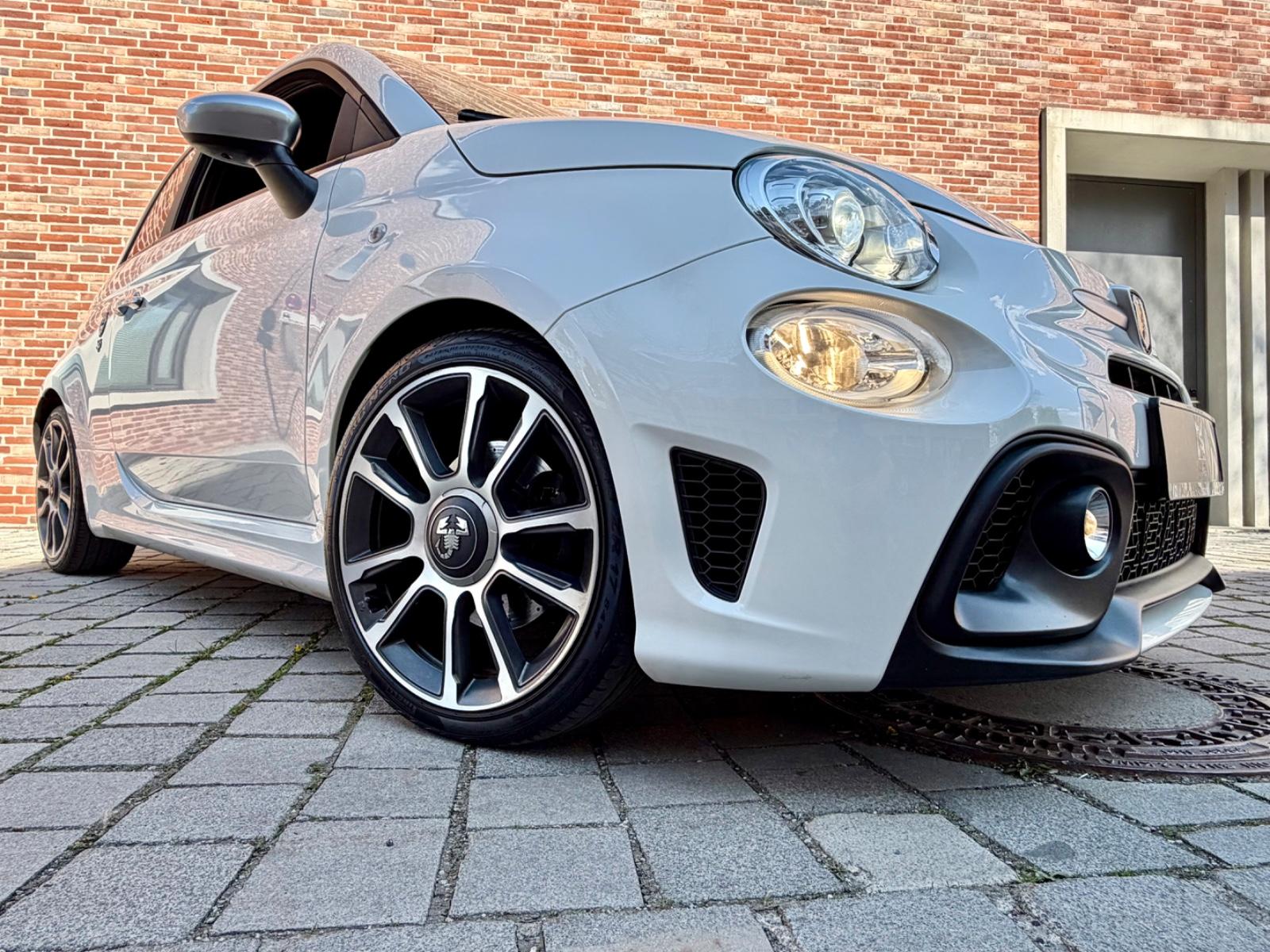 Abarth 595C - NUR 40' KM - LEDER NAVI XENON - WIE NEU !