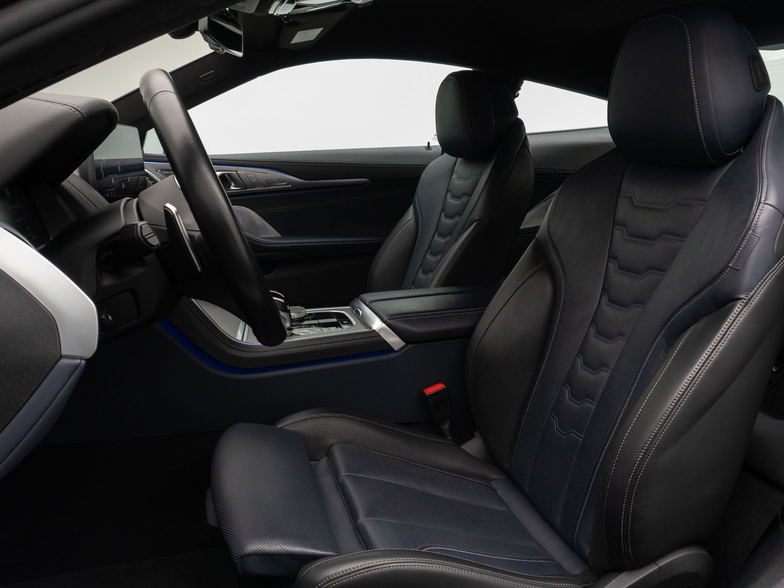 Fahrzeugabbildung BMW 840d xD Coupé B&W 360° SoftCl DisplKey Laser 20"