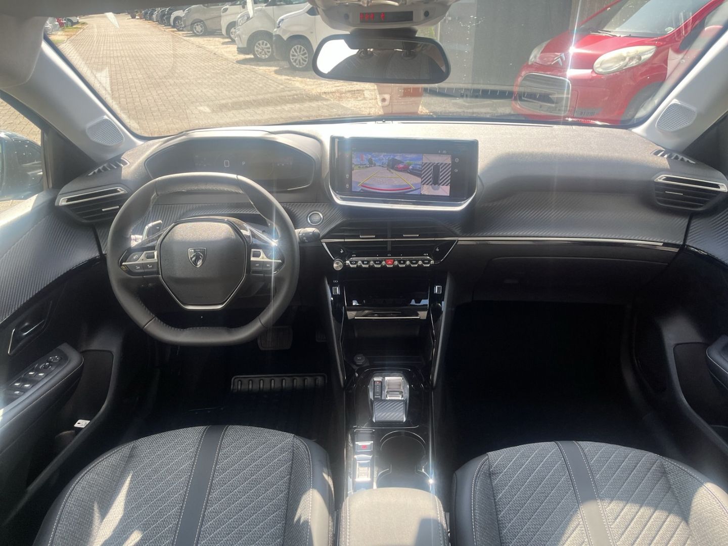 Fahrzeugabbildung Peugeot 208 Allure HYBRID 110 e-DSC6 Navi ACC CarPlay