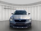 Skoda Octavia Combi Scout 4X4*PDC*AHK*1.Hand - Skoda Octavia: Allradantrieb, Scout
