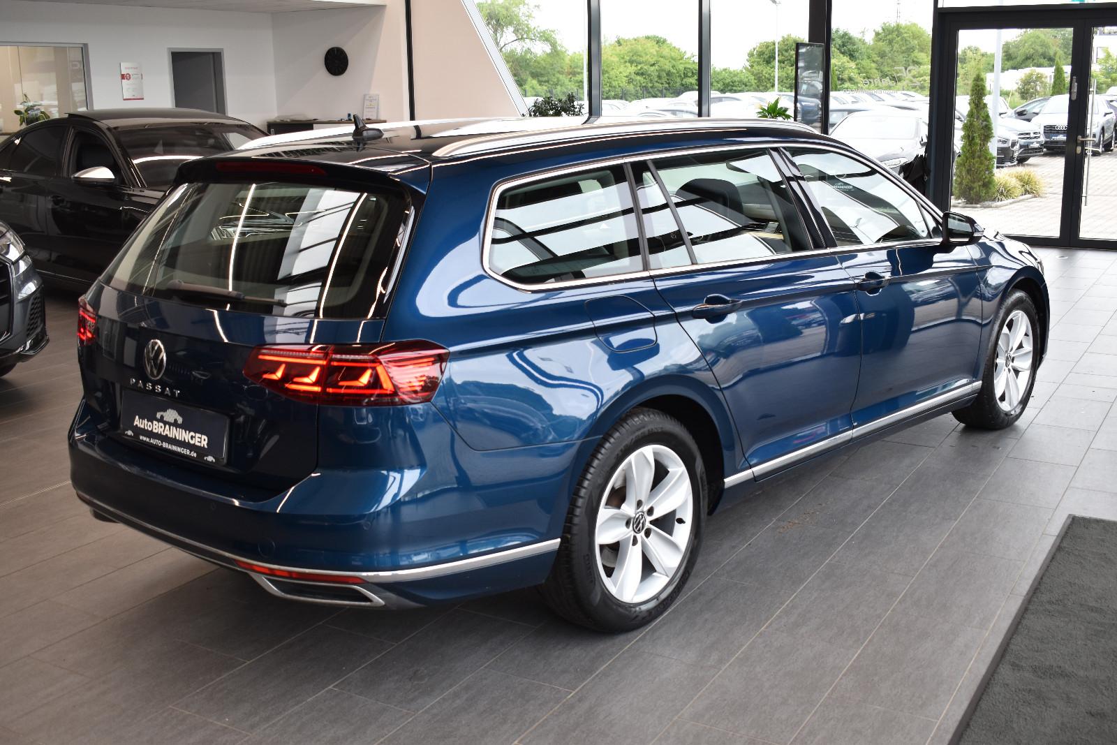 Volkswagen Passat Var 2.0TDI DSG Elegance IQLight~Live~ACC