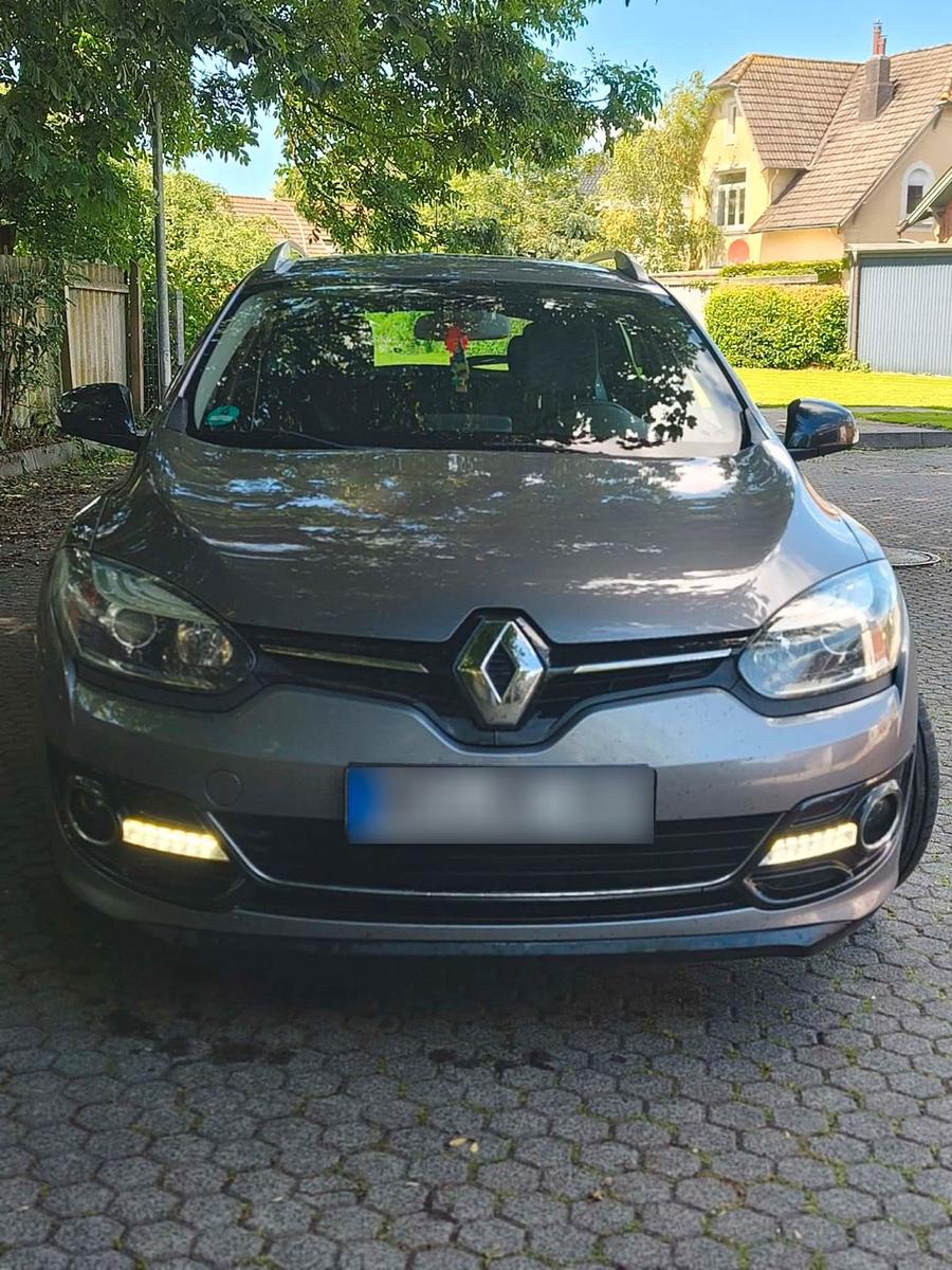 Renault Megane 2015 — rear view