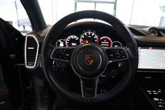 PORSCHE Cayenne S | InnoDrive | Pano | Matrix | AHK PORSCHE Cayenne S | InnoDrive | Pano | Matrix | AHK