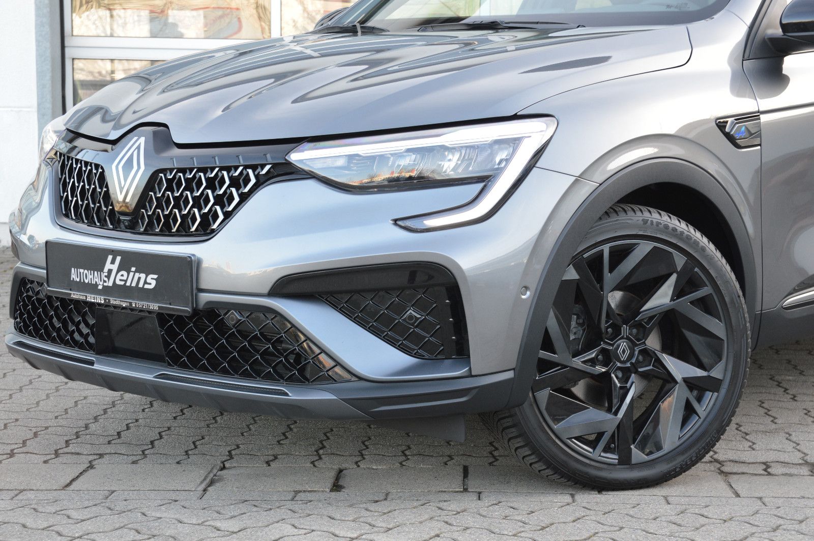 Fahrzeugabbildung Renault Arkana TCe 160 Mild-Hybrid Schiebedach Esprit A