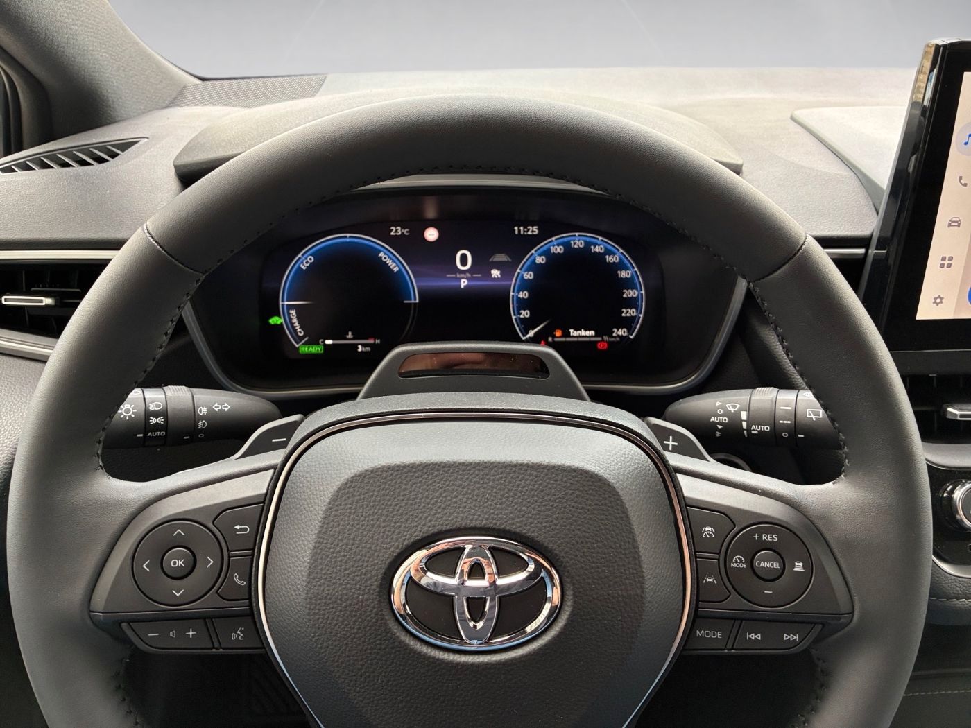 Fahrzeugabbildung Toyota Corolla TS Teamplayer 2.0-l-Hybrid KAMERA LED AC
