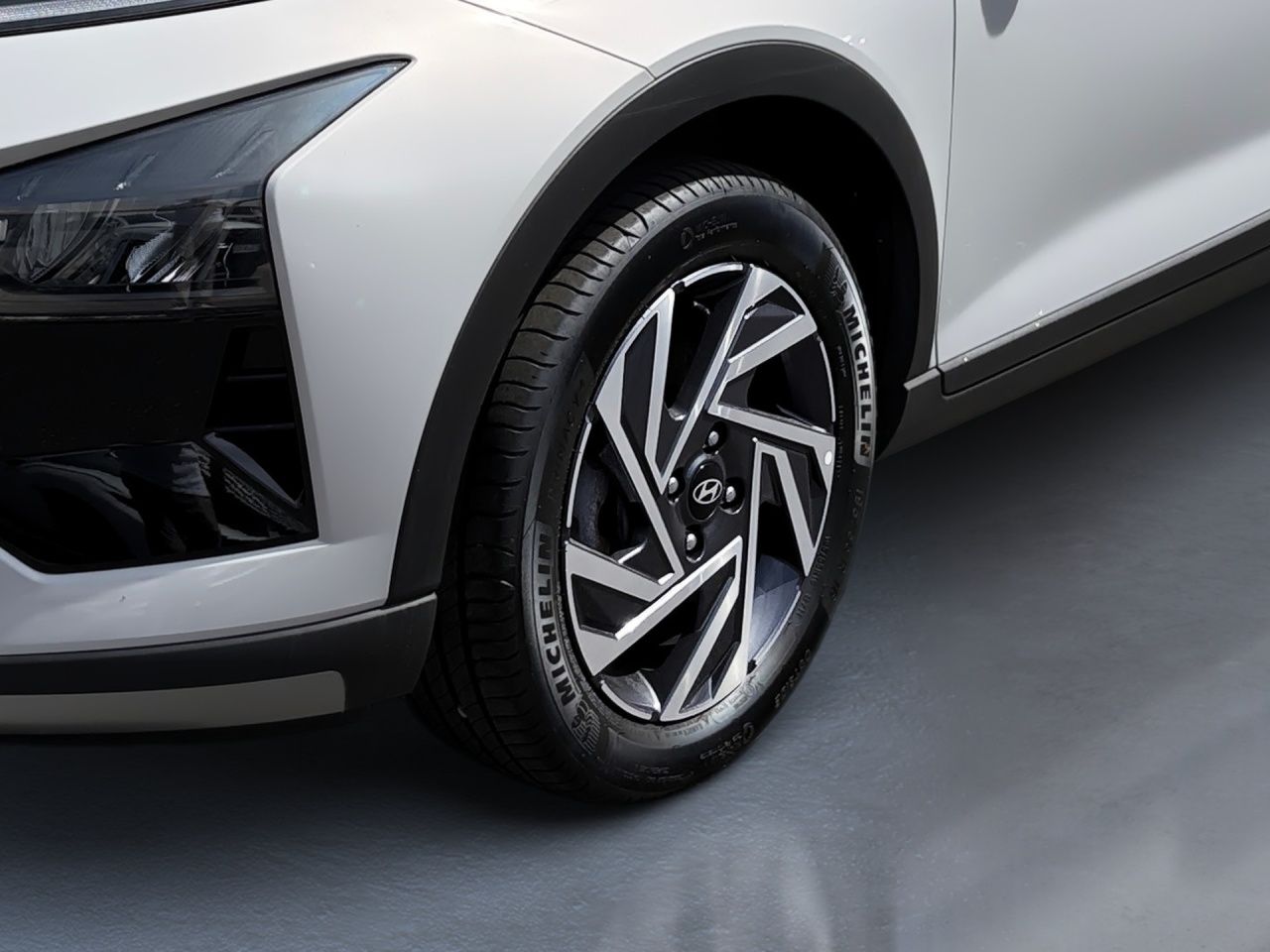 Fahrzeugabbildung Hyundai BAYON TREND 4xSHZ AUT Fernlichtass. Kam. KeyLess