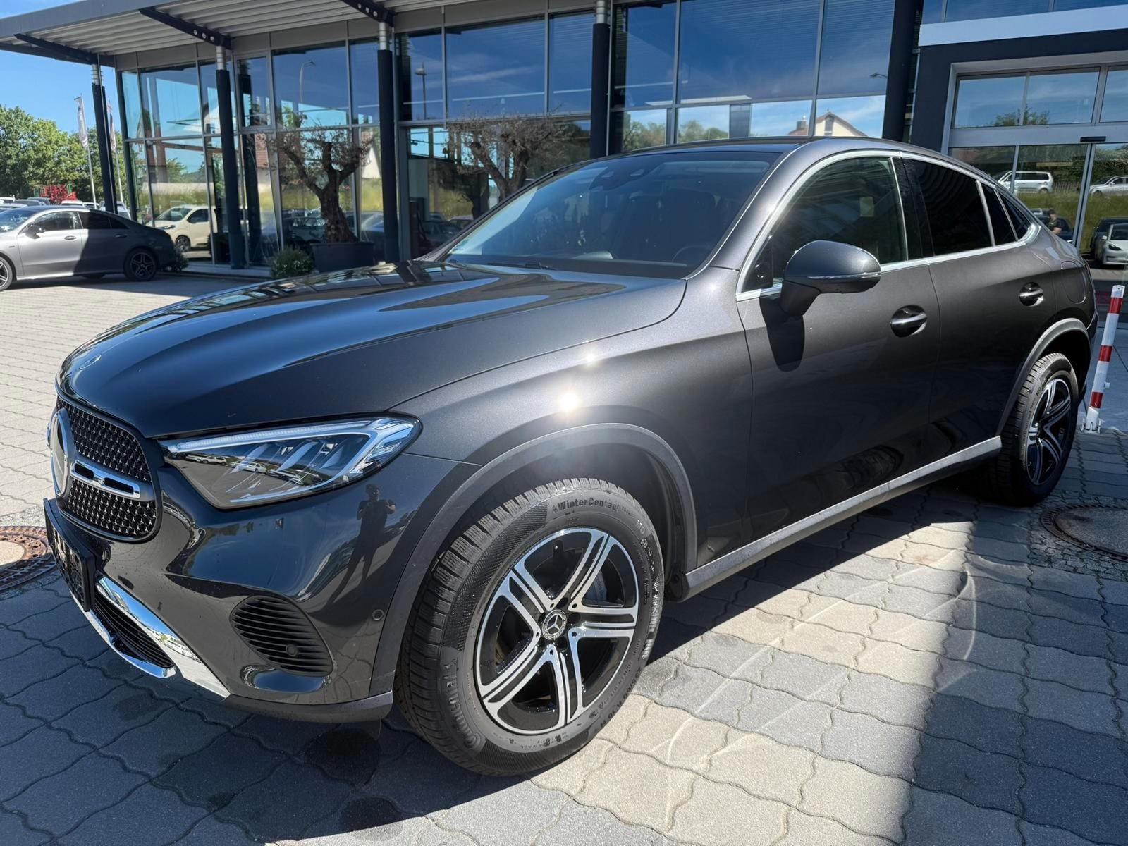 Mercedes-Benz GLC 300e Coupé 4Matic AHK+8-FACH+ACC+KAMERA