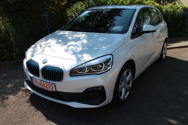 BMW 225xe/Aut. Active Tour/P.Dach/Klimaa/Nav/PDC/LED