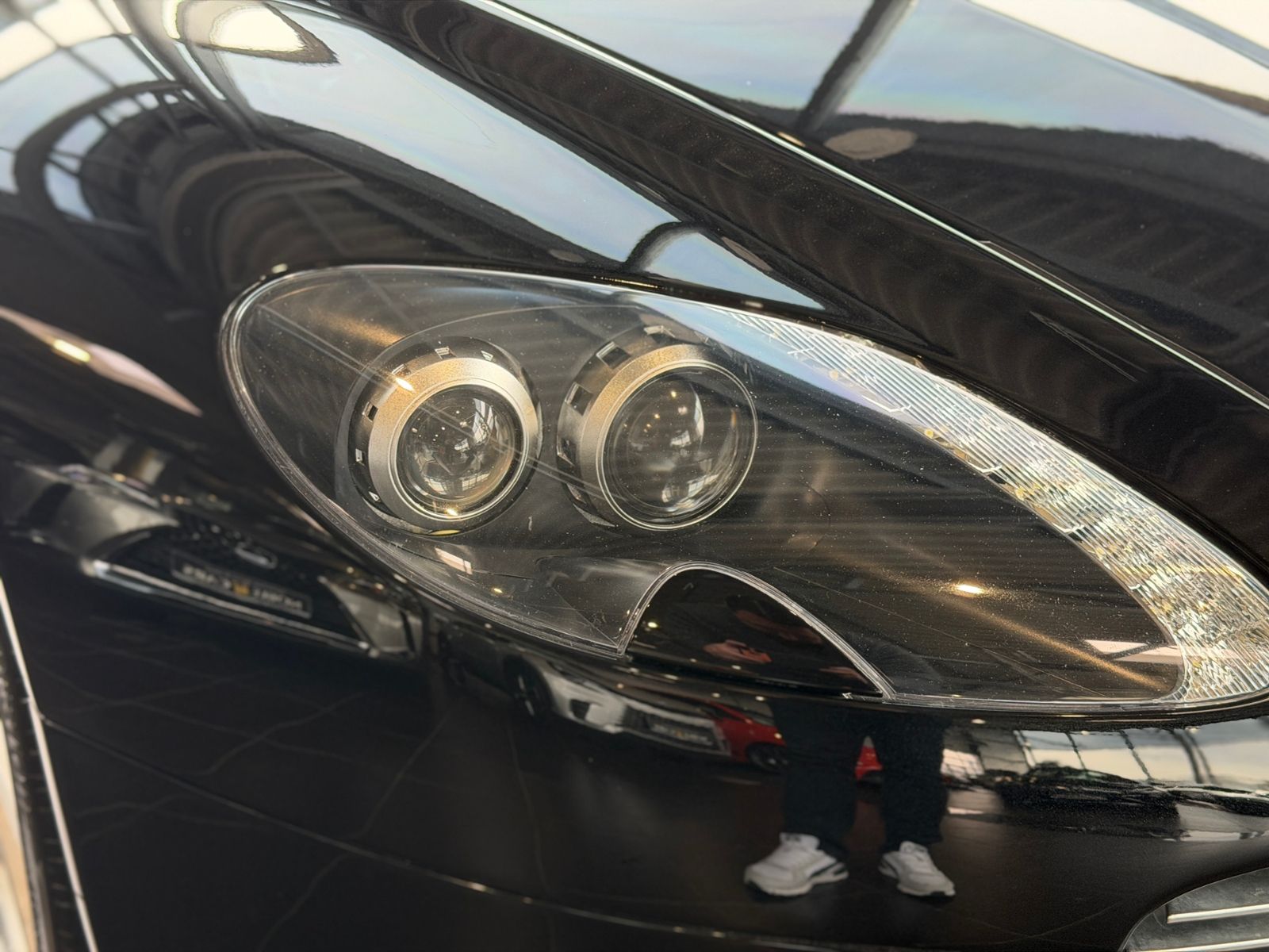 Fahrzeugabbildung Aston Martin Vantage  V8 KLIMA XEN NAV SHZ PDC LEDER