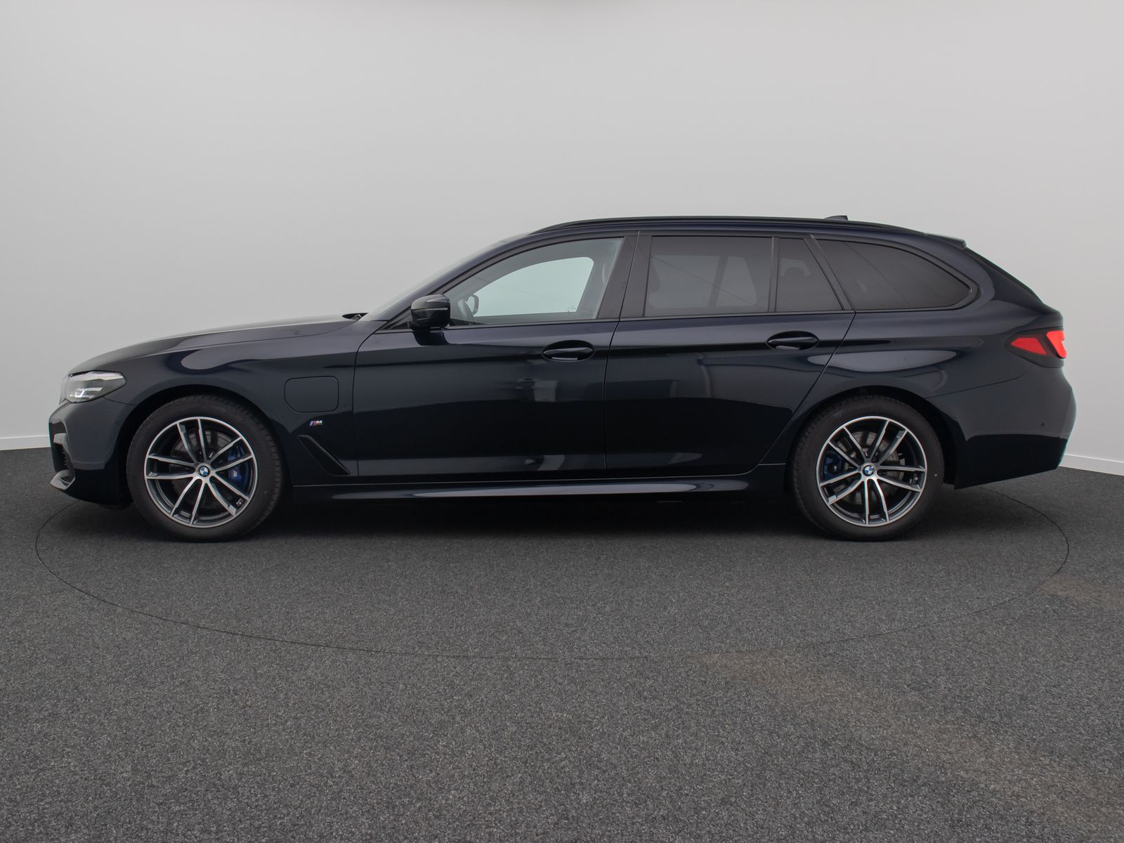 Fahrzeugabbildung BMW 530e xD M Sport DAB Kamera Alarm 4*Klima Leder