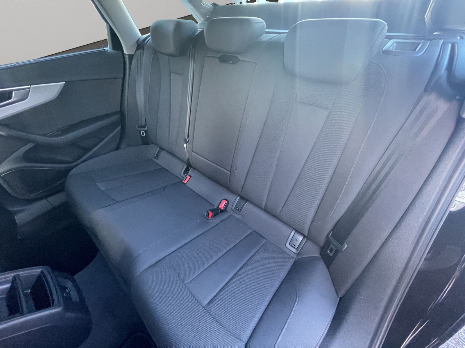 Audi A4 - Bild 17