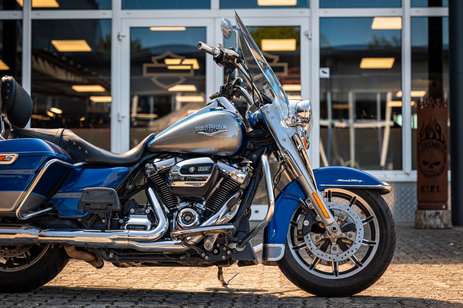 Fahrzeugabbildung Harley-Davidson FLHRC Road King Classic 107 cui -Screamin Eagle-
