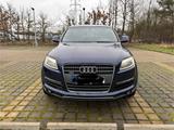 Audi Q7 3.0 TDI Allrad-7 Sitzer - S line  - Audi Q7 aus 2007: Line