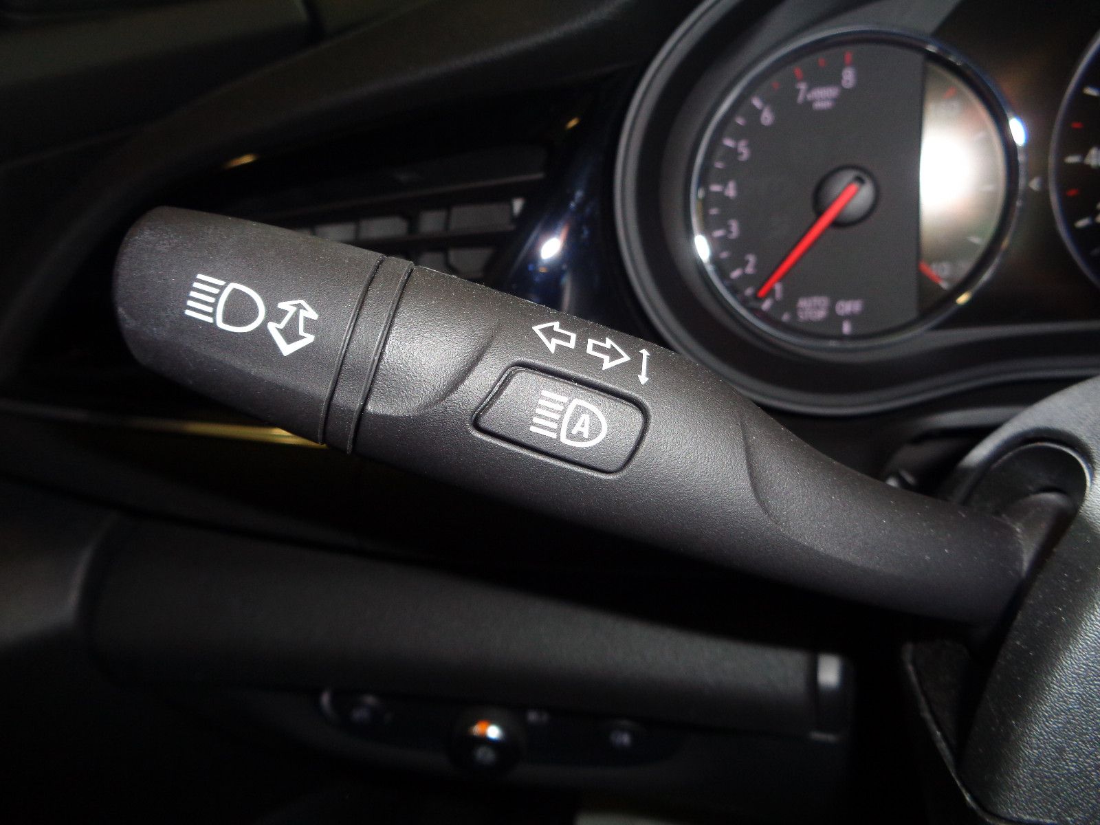 Fahrzeugabbildung Opel Insignia B Sports Tourer Innovation / LED / NAVI