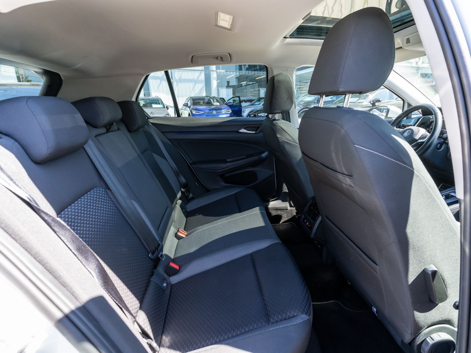Volkswagen Golf - Bild 8