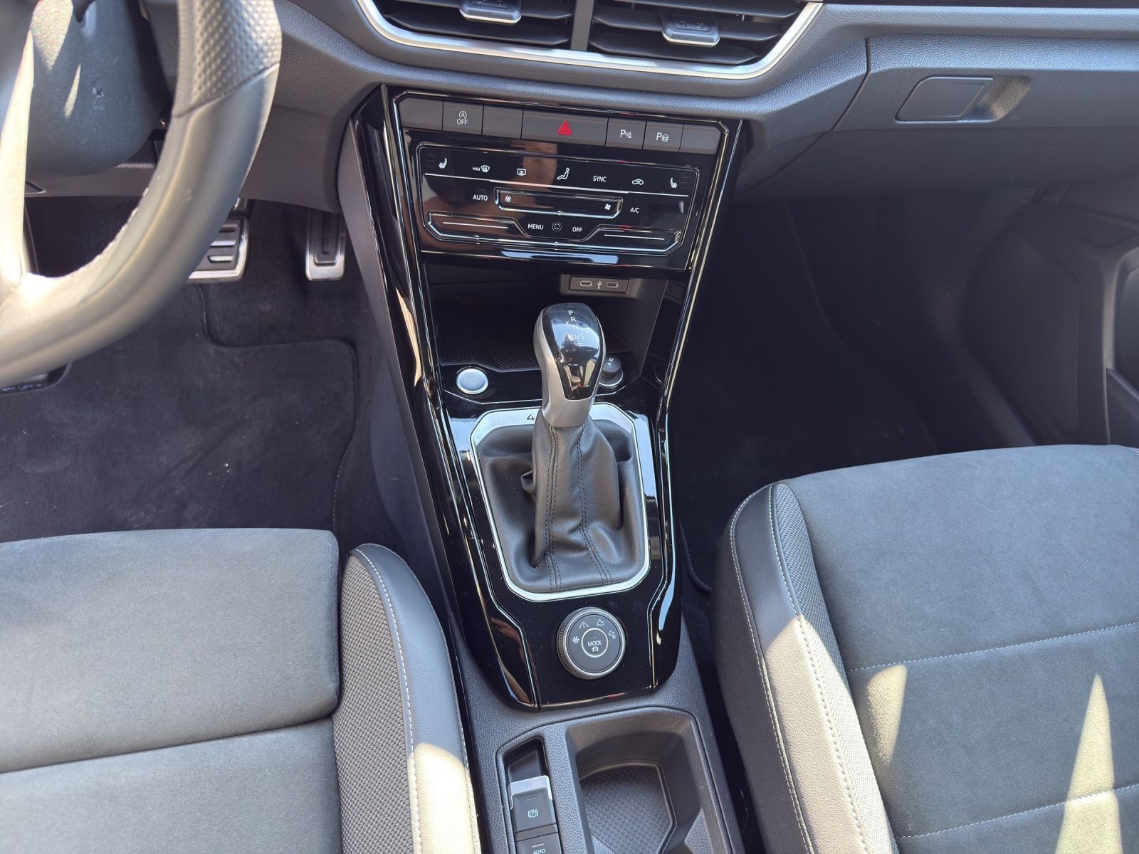 Volkswagen T-Roc ab 291,00 EUR leasen in Eschborn - R-Line 4M 2.0 TDI ...
