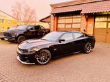 Dodge 6,4*V8 SRT*SCAT BACK*BREMBO*GARANTIE*NAVI*VOLL - Dodge: Srt