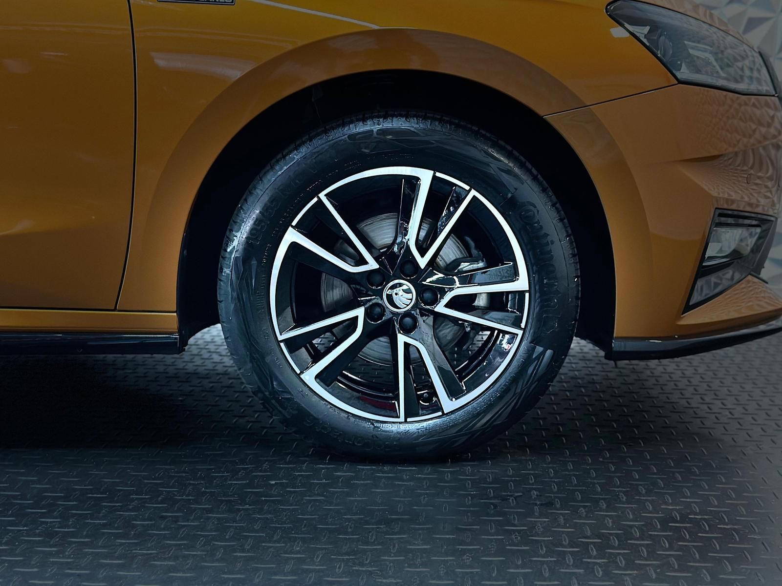 SKODA Fabia 1.0TSI MONTE CARLO LED#PANO#TEMPO#SHZ#LH - Image 9