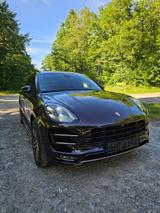 Porsche Macan Turbo mit Performance Paket Turbo mit ... - Porsche Macan Turbo-mit-Performance-Paket