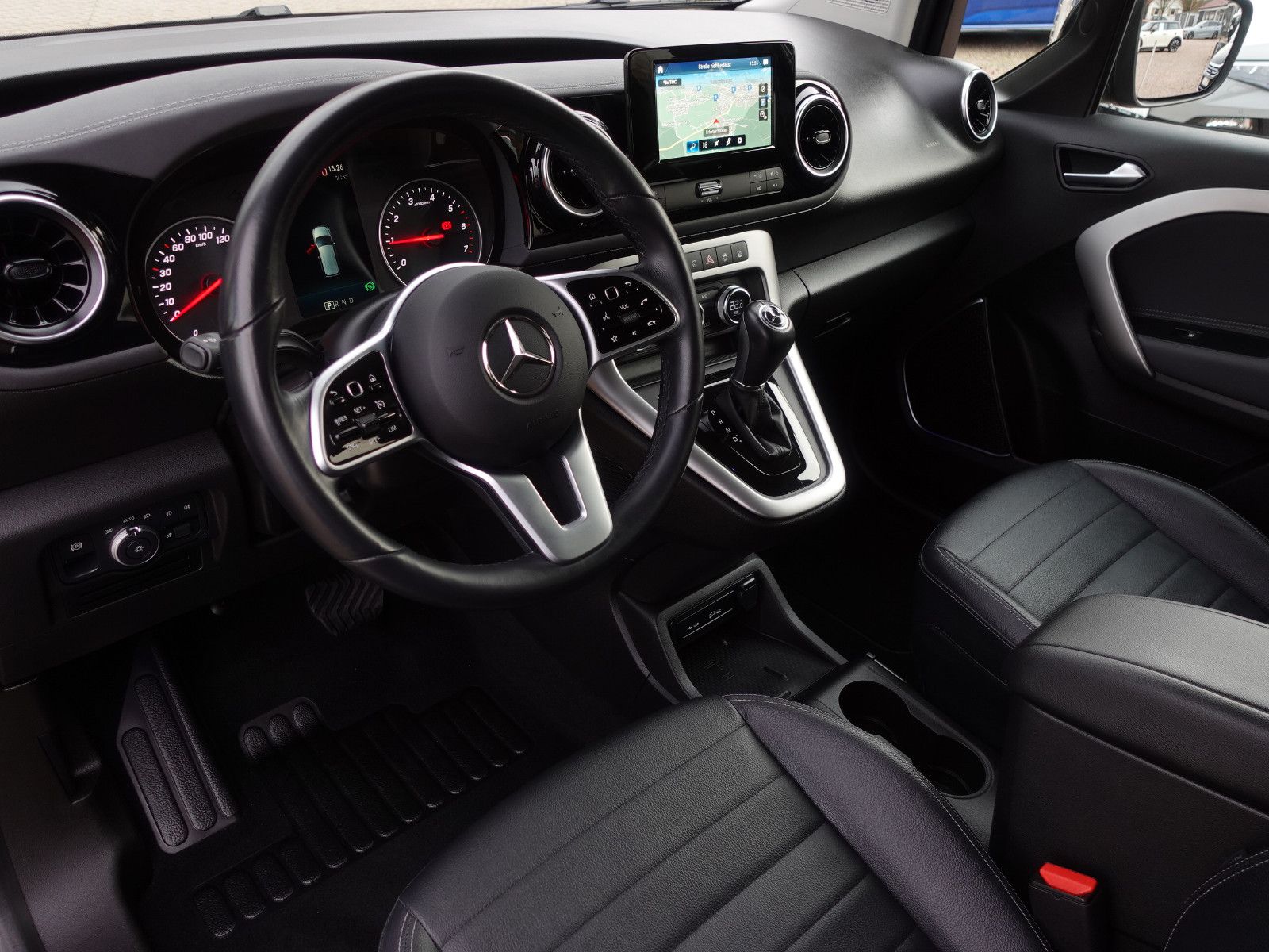 Fahrzeugabbildung Mercedes-Benz T 180 Aut. Progressive AHK MBUX Kamera Premium