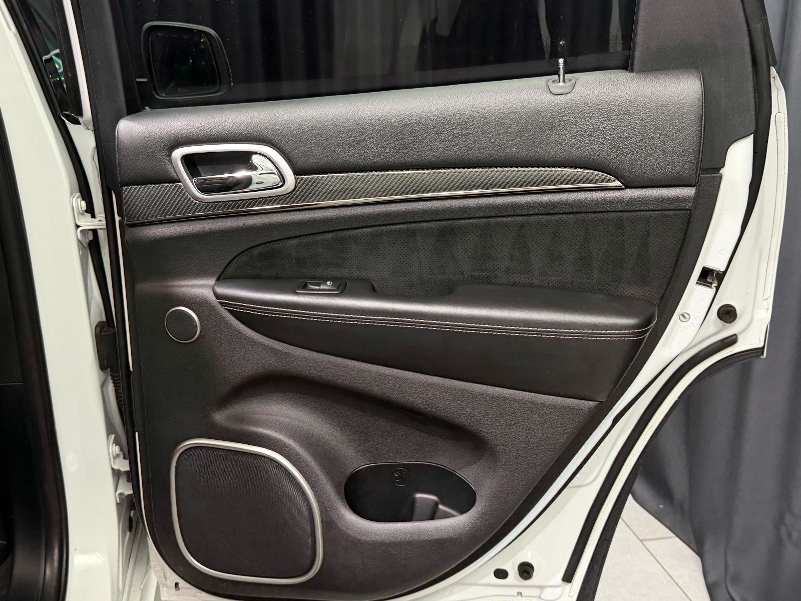 Fahrzeugabbildung Jeep Grand Cherokee 6.4 V8 HEMI SRT|H&K|D-FZG|