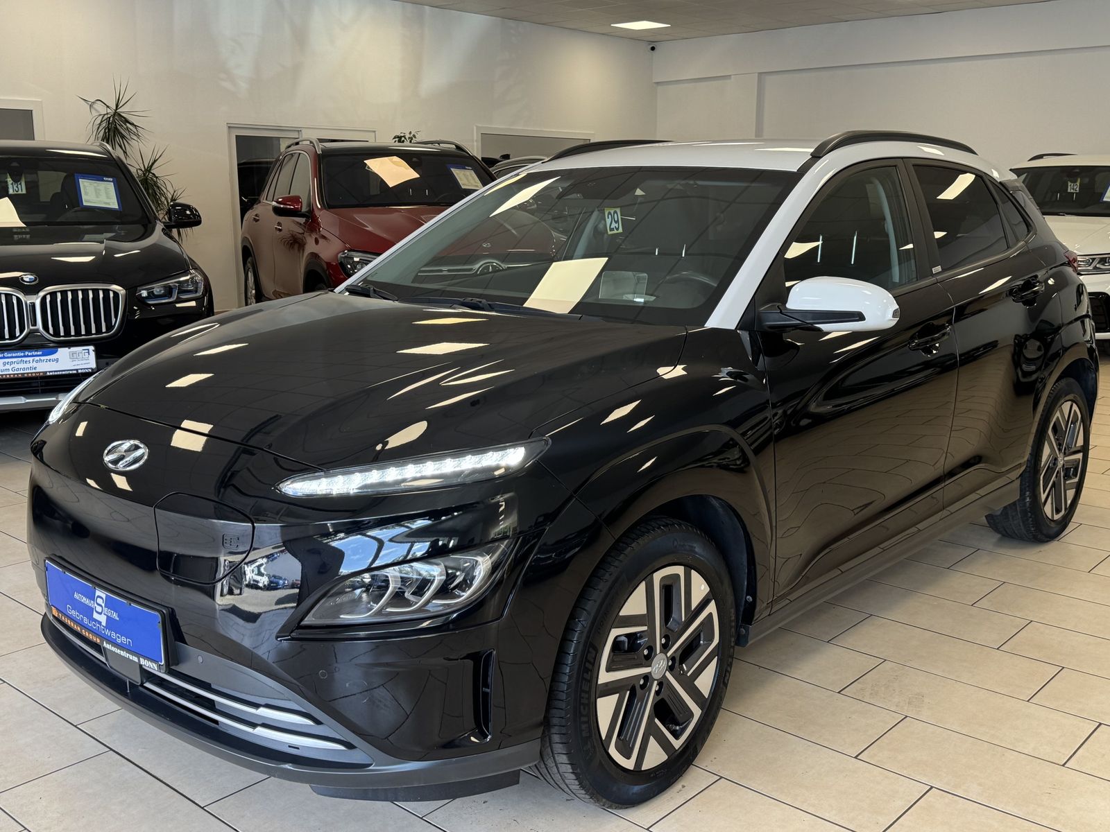 Hyundai Kona Trend*HUD*CarPlay*R-Cam*LED*SHZ*ACC*Navi*1H