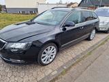 Skoda Superb 3.6 V6 DSG 4x4 Elegance Combi Elegance - Skoda Superb: V6
