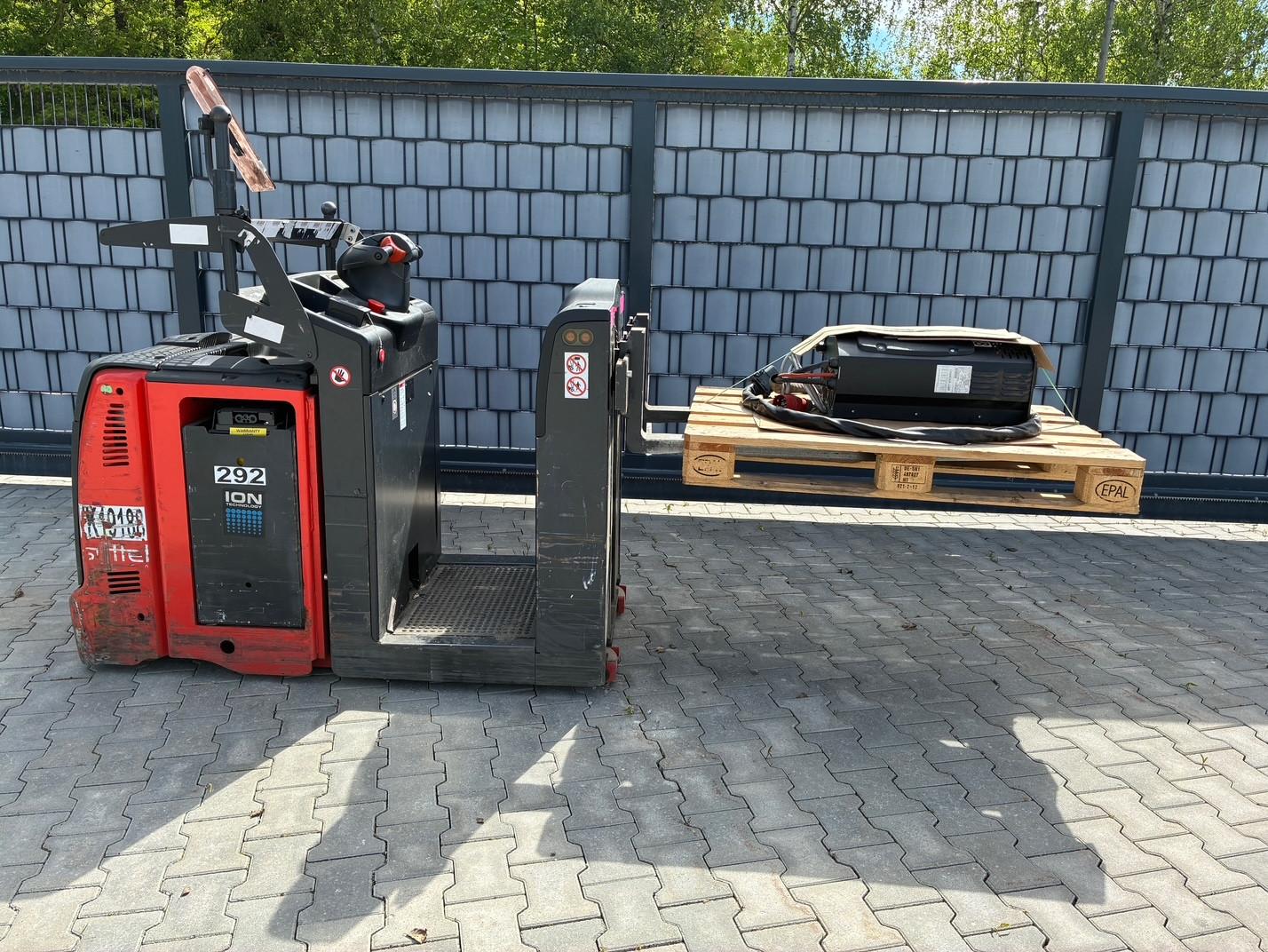 Linde Kommissionierer V08-02 L-ION mit Ladegerät