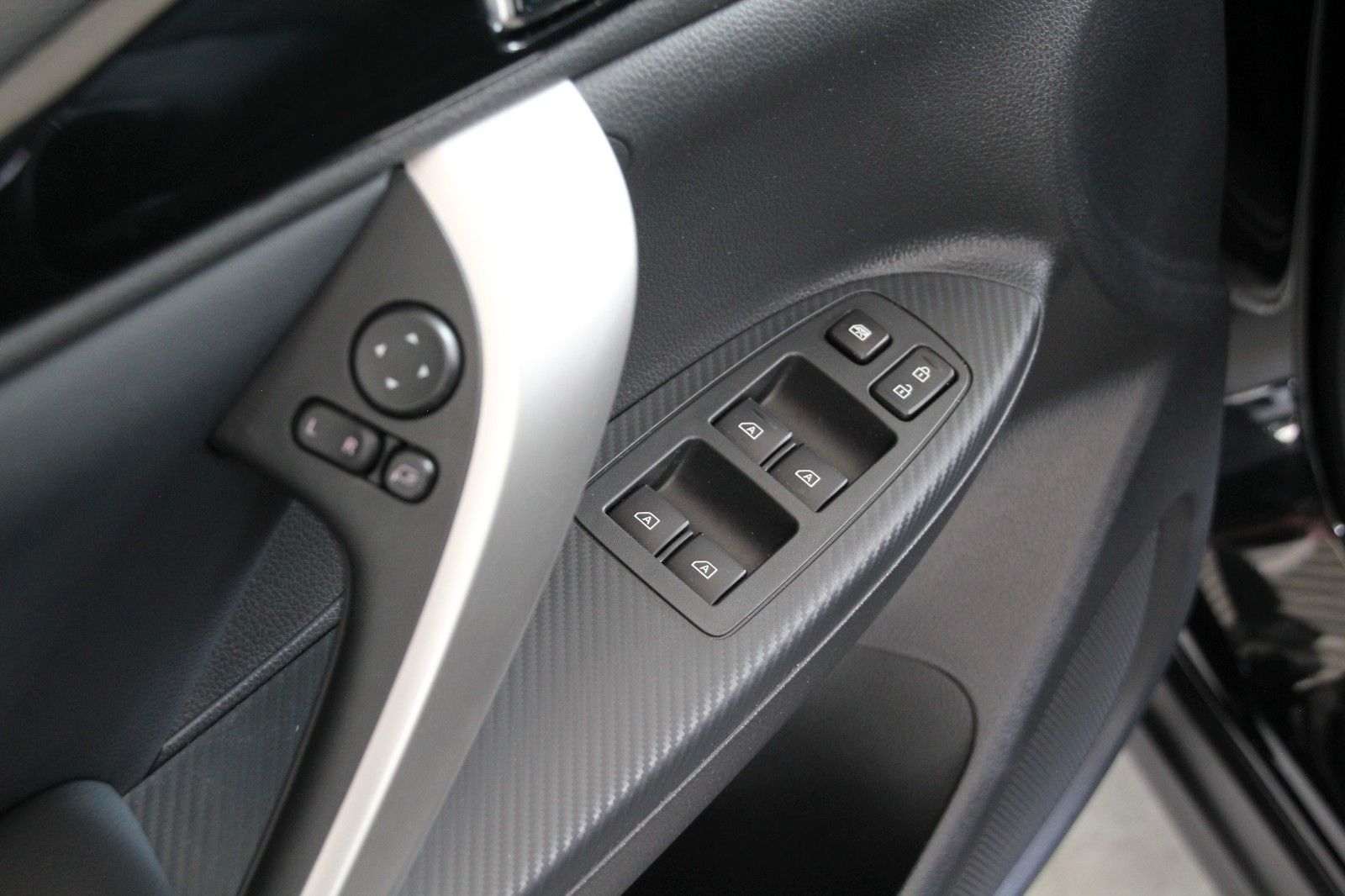 Fahrzeugabbildung Mitsubishi Eclipse Cross Top PHEV AHK