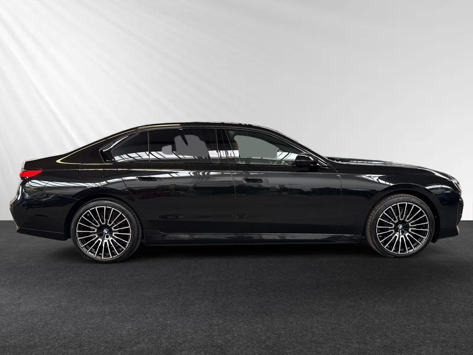 BMW 750 - Bild 2