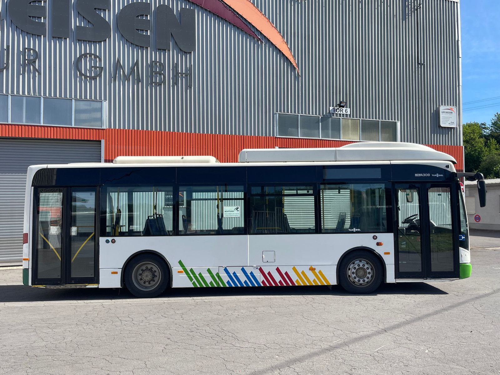 VANHOOL  2013 - Image 2 of 32