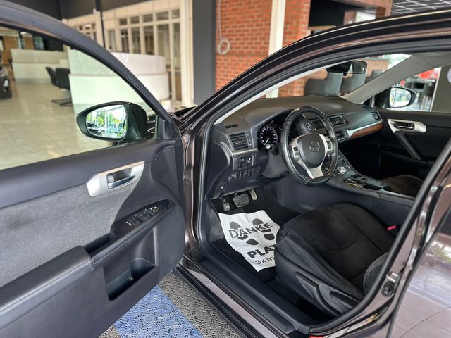 Lexus CT 200h  Dynamic – Hybrid